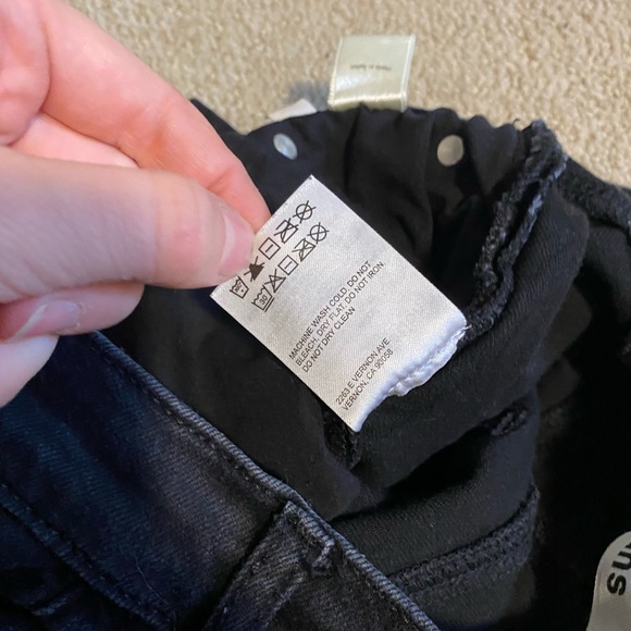 Reformation Serena faded and destroyed black skinny jeans 24 - Picture 5 of 6